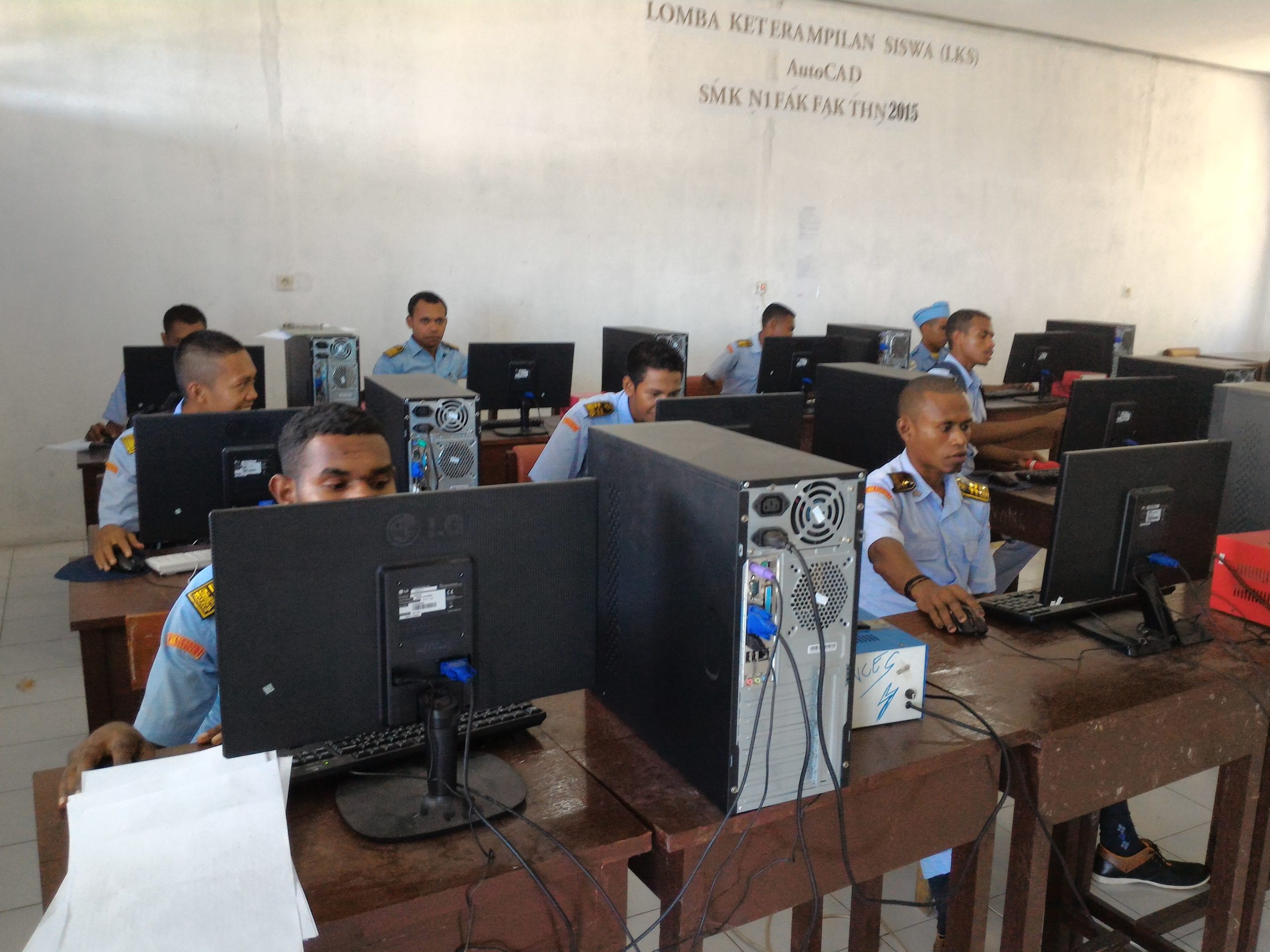 Kegiatan Belajar Di Lab. Komputer2